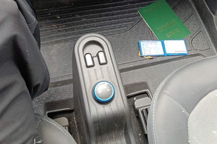 Used Wuling Hongguang MINIEV 2022 Zizai Version Lithium Iron Phosphate Gear Lever