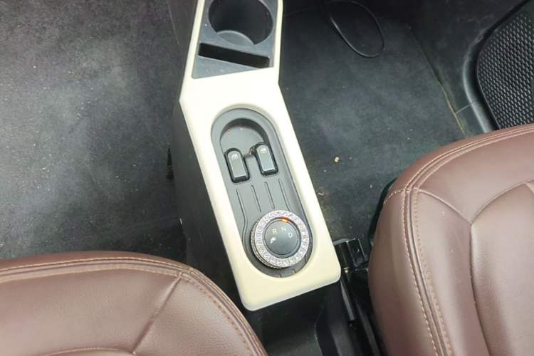 Used Wuling Hongguang MINIEV 2022 Zizai Version Lithium Iron Phosphate Gear Lever