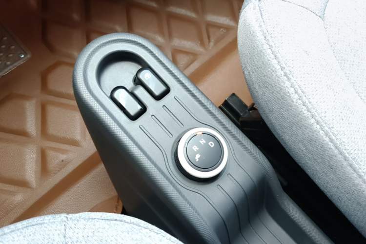 Used Wuling Hongguang MINIEV 2022 Macaron Premium Model – Lithium Iron Phosphate Gear Lever
