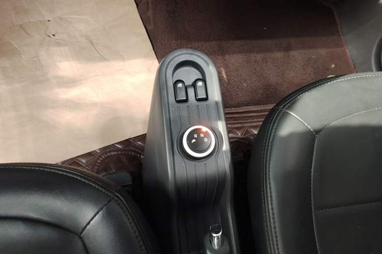 Used Wuling Hongguang MINIEV 2022 Macaron Fashion Edition Lithium-Nickel-Cobalt-Alpha-oxide Gear Lever
