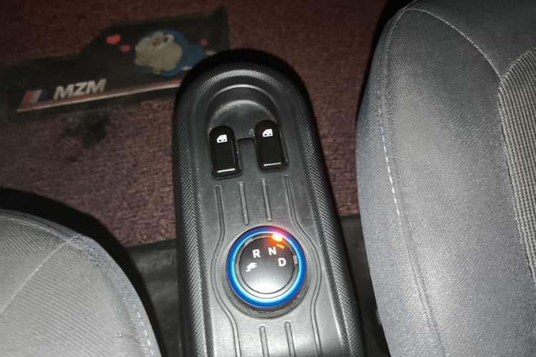 Used Wuling Hongguang MINIEV 2022 Zizai Version Lithium-NMC Gear Lever