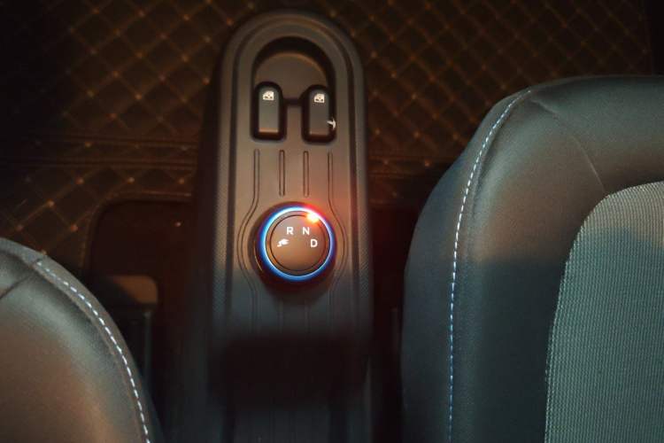 Used Wuling Hongguang MINIEV 2022 Easy Version Lithium-NMC Gear Lever
