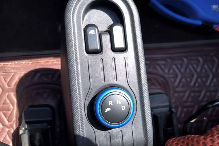 Used Wuling Hongguang MINIEV 2022 Zizai Version Lithium-NMC Gear Lever