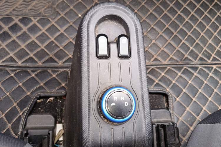 Used Wuling Hongguang MINIEV 2022 Easy Version Lithium Iron Phosphate Gear Lever