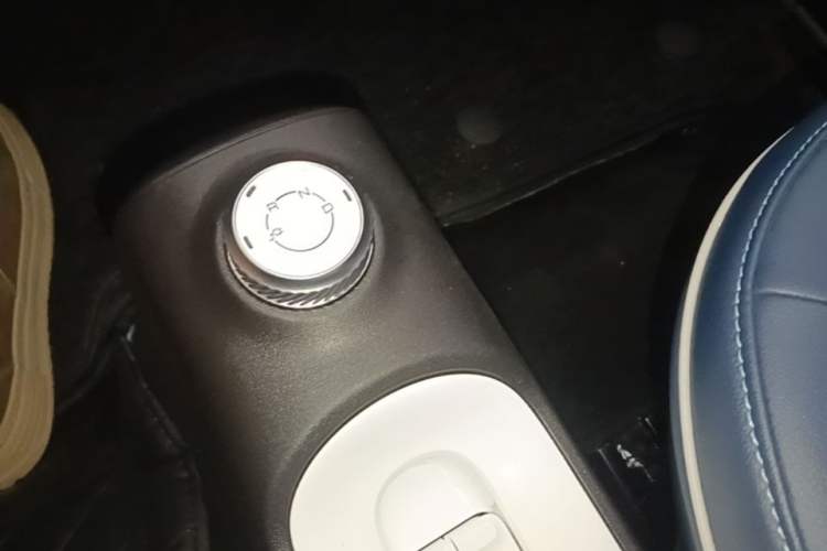 Used Wuling Hongguang MINIEV 2022 GAMEBOY 300km Play Edition Lithium Iron Phosphate Gear Lever