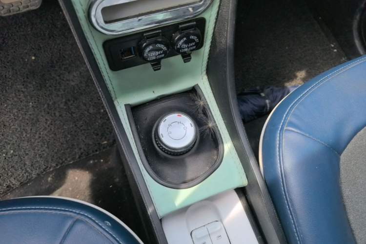 Used Wuling Hongguang MINIEV 2022 GAMEBOY 200km Gaming Edition with Lithium Iron Phosphate Gear Lever