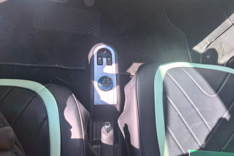 Used Wuling Hongguang MINIEV 2022 Zizai Version Lithium Iron Phosphate Gear Lever