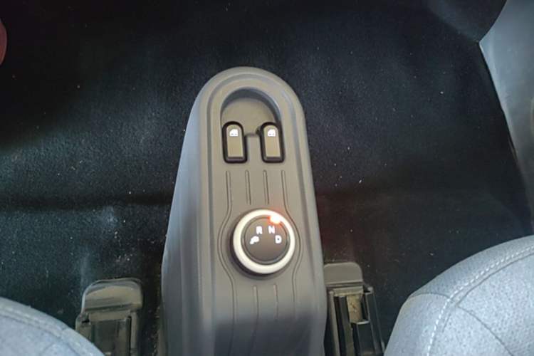Used Wuling Hongguang MINIEV 2022 Macaron Fashion Edition Lithium-Nickel-Cobalt-Alpha-oxide Gear Lever