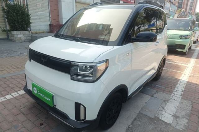 Ojetý Wuling Hongguang MINIEV 2022 GAMEBOY 200km Play Edition with Lithium Iron Phosphate