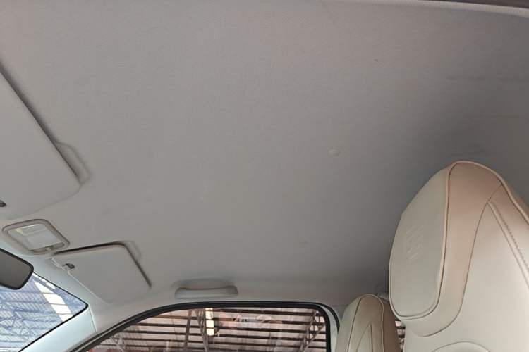 Used Wuling Hongguang MINIEV 2022 GAMEBOY 300km Enthusiast Model with Lithium Iron Phosphate Headliner