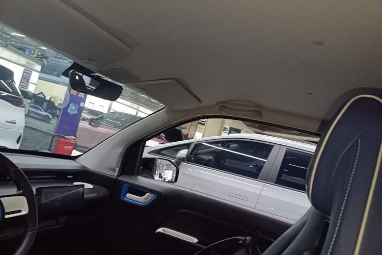 Used Wuling Hongguang MINIEV 2022 GAMEBOY 300km Enthusiast Model with Lithium Iron Phosphate Headliner