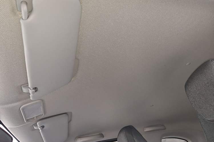 Used Wuling Hongguang MINIEV 2022 Macaron Premium Model – Lithium Iron Phosphate Headliner