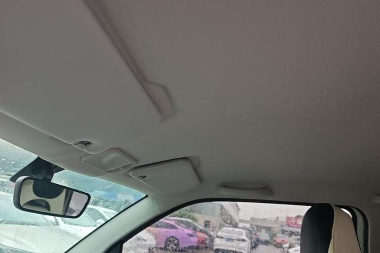 Used Wuling Hongguang MINIEV 2022 Macaron Premium Model – Lithium Iron Phosphate Headliner