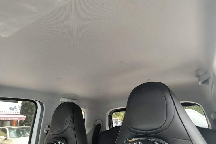 Used Wuling Hongguang MINIEV 2022 GAMEBOY 200km Gaming Edition with Lithium Iron Phosphate Headliner
