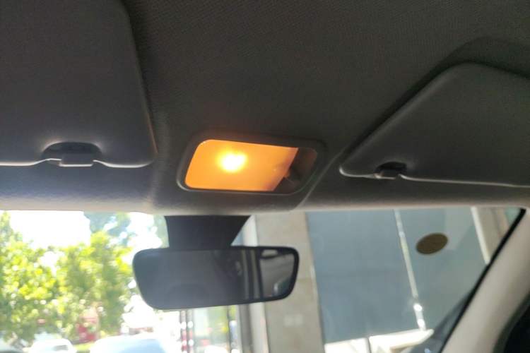 Used Wuling Hongguang MINIEV 2022 Macaron Premium Model – Lithium Ternary Battery Headliner