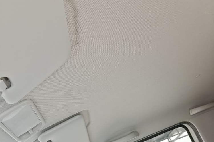 Used Wuling Hongguang MINIEV 2022 Macaron Premium Model – Lithium Iron Phosphate Headliner