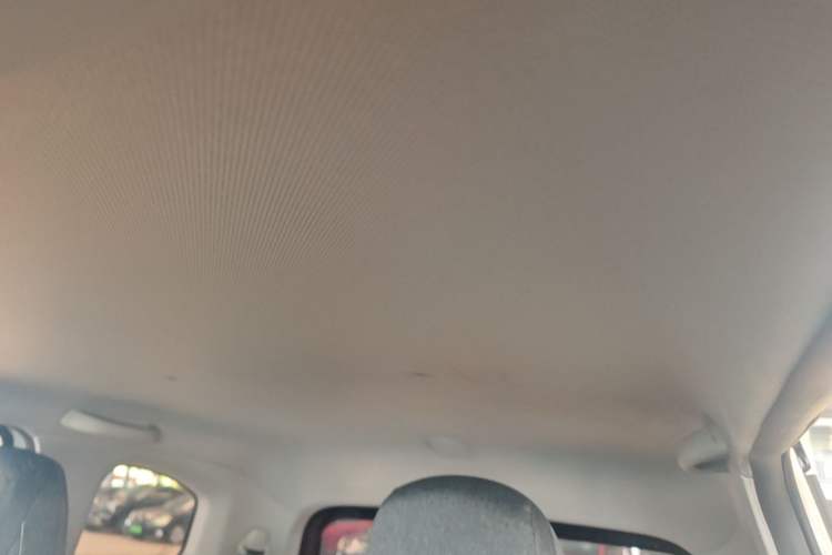 Used Wuling Hongguang MINIEV 2022 Macaron Premium Model – Lithium Iron Phosphate Headliner