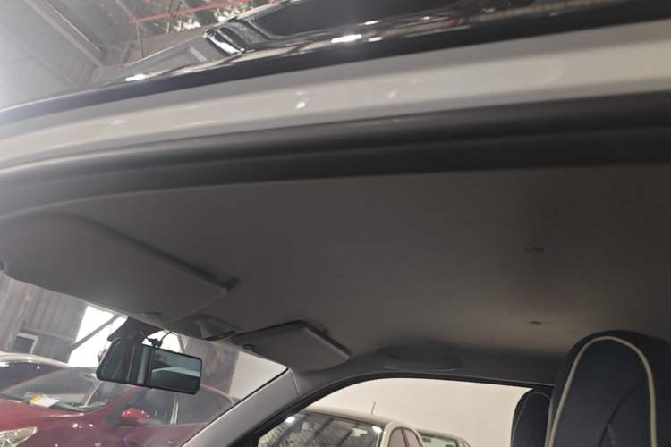 Used Wuling Hongguang MINIEV 2022 GAMEBOY 300km Enthusiast Model with Lithium Iron Phosphate Headliner