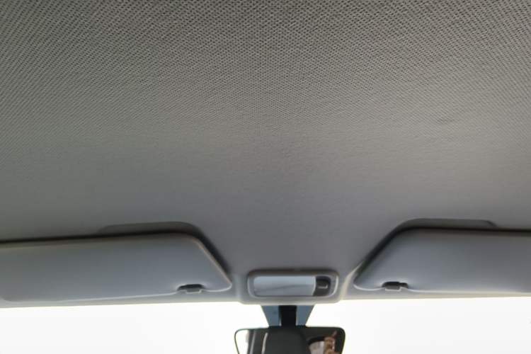 Used Wuling Hongguang MINIEV 2022 Macaron Premium Model – Lithium Iron Phosphate Headliner
