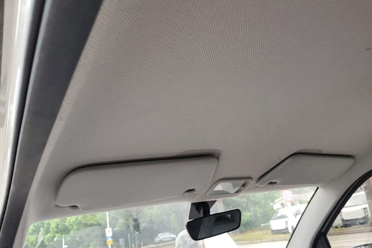 Used Wuling Hongguang MINIEV 2022 Macaron Premium Model – Lithium Iron Phosphate Headliner