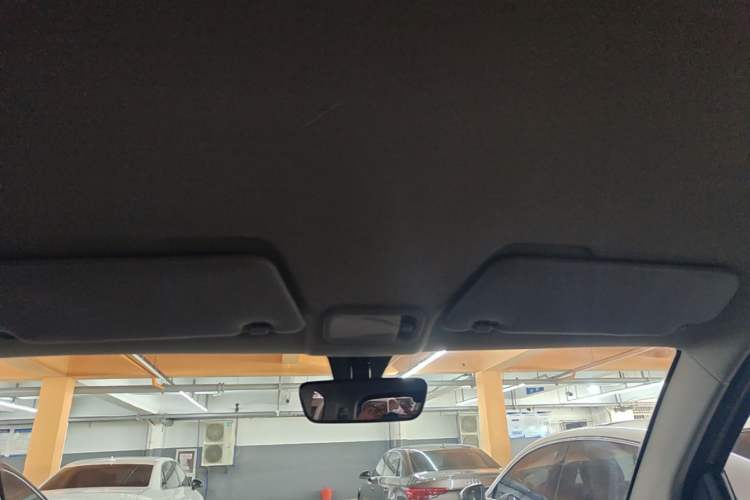 Used Wuling Hongguang MINIEV 2022 Macaron Fashion Model Lithium Iron Phosphate Headliner