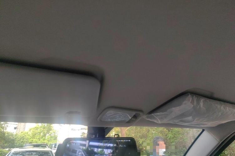 Used Wuling Hongguang MINIEV 2022 Macaron Premium Model – Lithium Iron Phosphate Headliner