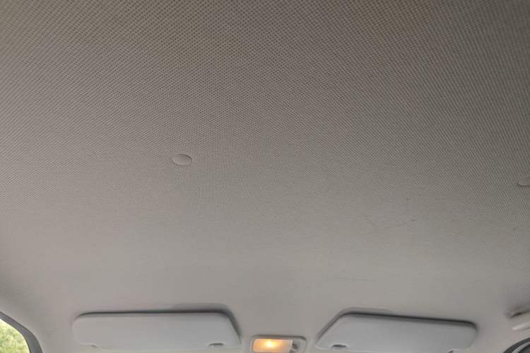 Used Wuling Hongguang MINIEV 2022 Macaron Fashion Model Lithium Iron Phosphate Headliner