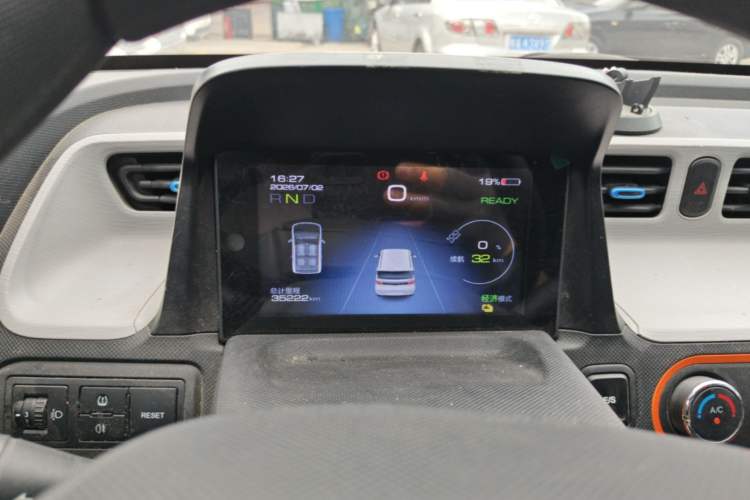 Used Wuling Hongguang MINIEV 2022 Macaron Premium Model – Lithium Iron Phosphate Instrument Cluster