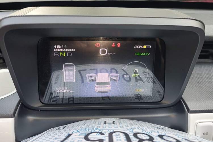 Used Wuling Hongguang MINIEV 2022 GAMEBOY 300km Enthusiast Model with Lithium Iron Phosphate Instrument Cluster