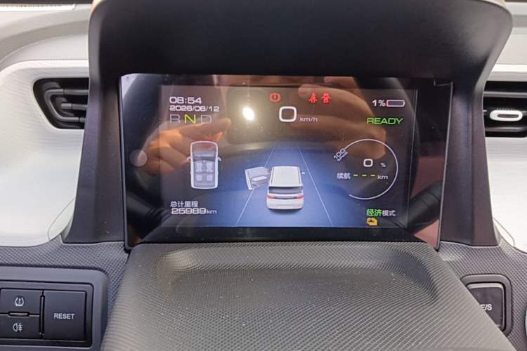 Used Wuling Hongguang MINIEV 2022 Macaron Fashion Model Lithium Iron Phosphate Instrument Cluster
