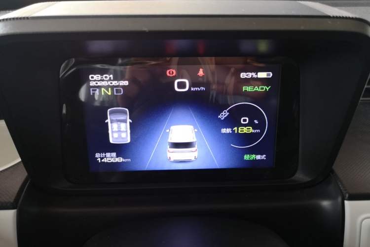 Used Wuling Hongguang MINIEV 2022 GAMEBOY 300km Enthusiast Model with Lithium Iron Phosphate Instrument Cluster