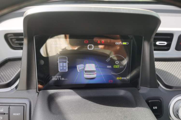 Used Wuling Hongguang MINIEV 2022 Macaron Fashion Edition Lithium-Nickel-Cobalt-Alpha-oxide Instrument Cluster
