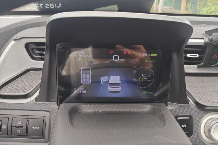 Used Wuling Hongguang MINIEV 2022 Macaron Fashion Model Lithium Iron Phosphate Instrument Cluster