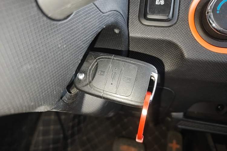 Used Wuling Hongguang MINIEV 2022 Easy Version Lithium Iron Phosphate Interior 1