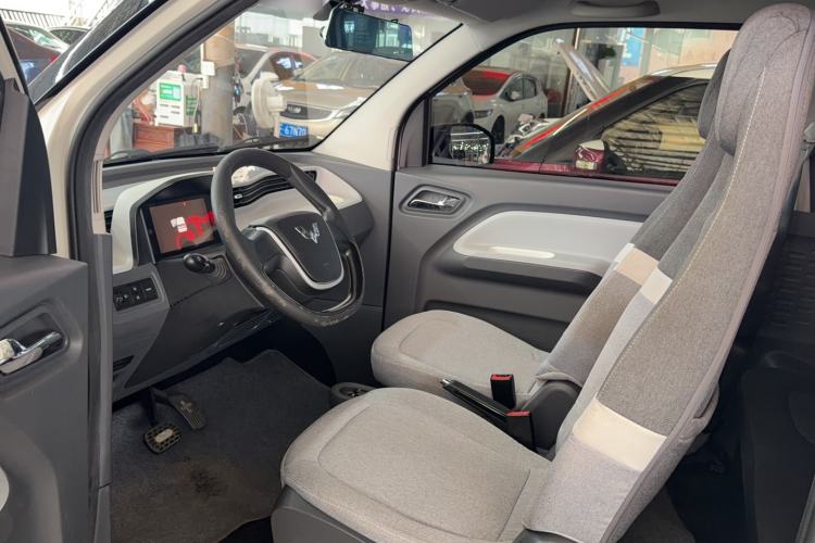Used Wuling Hongguang MINIEV 2022 Macaron Premium Model – Lithium Iron Phosphate Interior 1