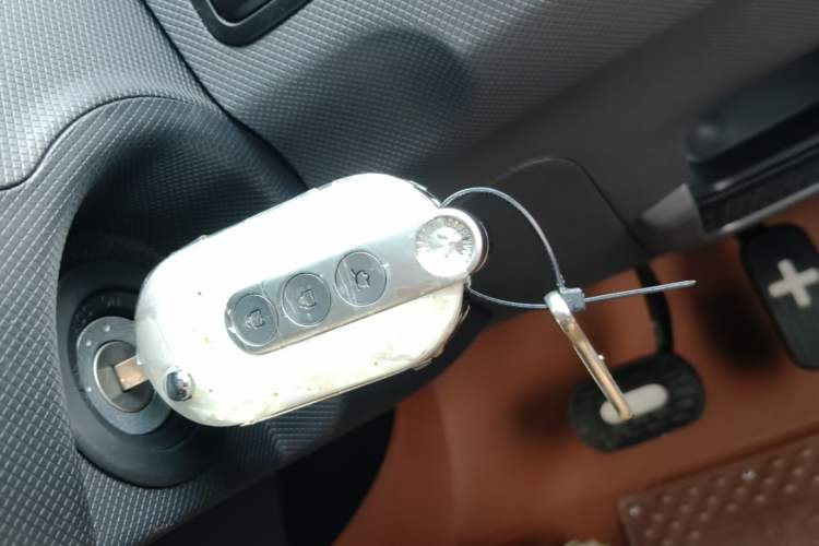 Used Wuling Hongguang MINIEV 2022 Macaron Premium Model – Lithium Iron Phosphate Interior 1