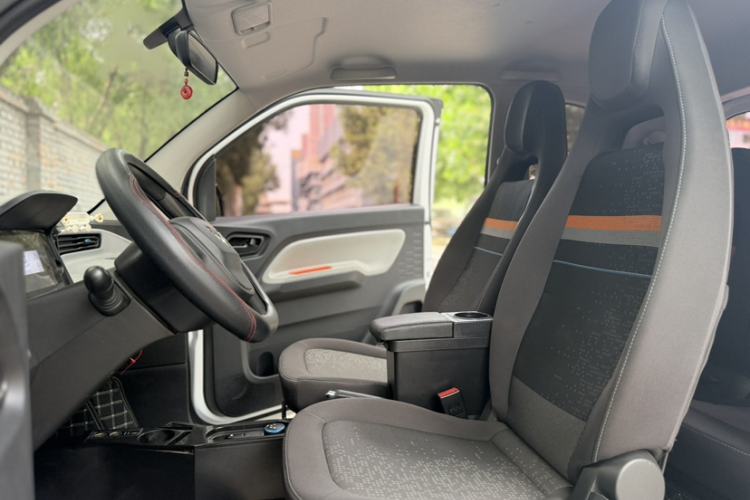 Used Wuling Hongguang MINIEV 2022 Zizai Version Lithium-NMC Interior 1
