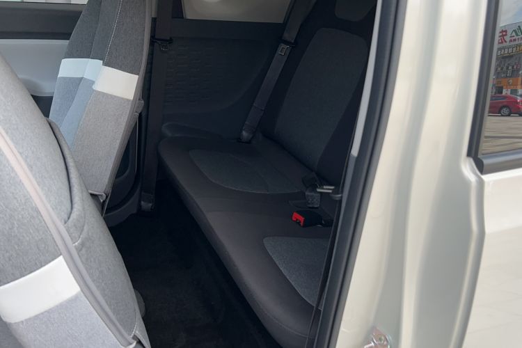 Used Wuling Hongguang MINIEV 2022 Macaron Premium Model – Lithium Iron Phosphate Interior 2