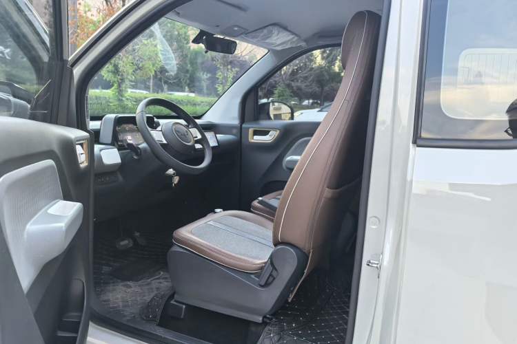 Used Wuling Hongguang MINIEV 2022 GAMEBOY 200km Gaming Edition with Lithium Iron Phosphate Interior 2