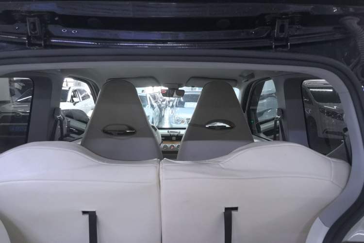 Used Wuling Hongguang MINIEV 2022 GAMEBOY 300km Enthusiast Model with Lithium Iron Phosphate Interior 2