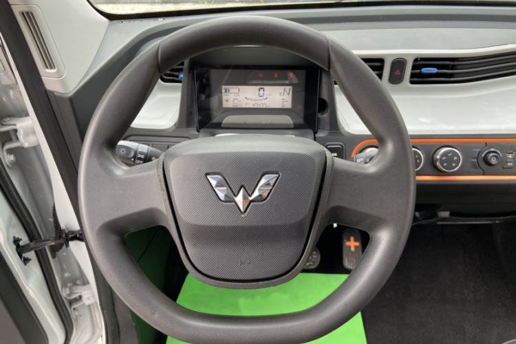 Used Wuling Hongguang MINIEV 2022 Easy Version Lithium Iron Phosphate Interior 2
