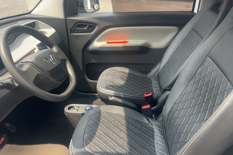 Used Wuling Hongguang MINIEV 2022 Zizai Version Lithium Iron Phosphate Interior 2