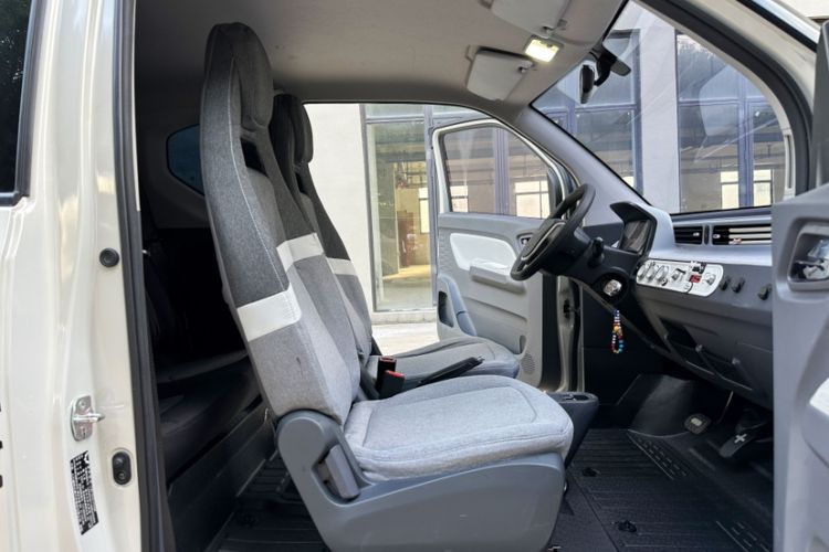 Used Wuling Hongguang MINIEV 2022 Macaron Premium Model – Lithium Iron Phosphate Interior 2