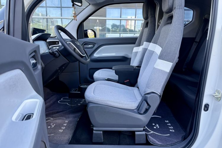 Used Wuling Hongguang MINIEV 2022 Macaron Premium Model – Lithium Iron Phosphate Interior 3
