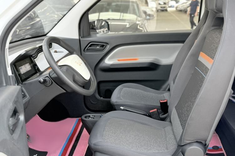 Used Wuling Hongguang MINIEV 2022 Easy Version Lithium-NMC Interior 3