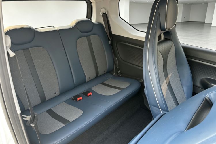 Used Wuling Hongguang MINIEV 2022 GAMEBOY 200km Gaming Edition with Lithium Iron Phosphate Interior 3
