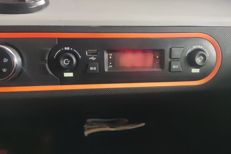 Used Wuling Hongguang MINIEV 2022 Easy Version Lithium-NMC Interior 3