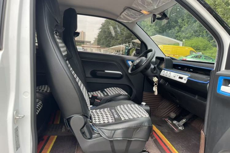 Used Wuling Hongguang MINIEV 2022 GAMEBOY 200km Gaming Edition with Lithium Iron Phosphate Interior 4