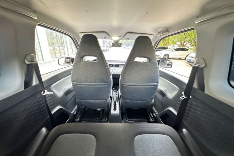 Used Wuling Hongguang MINIEV 2022 Macaron Premium Model – Lithium Iron Phosphate Interior 4