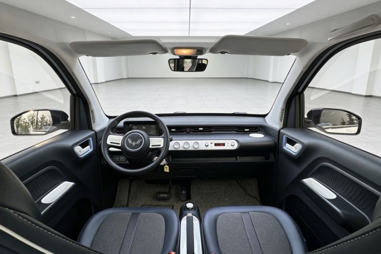 Used Wuling Hongguang MINIEV 2022 GAMEBOY 200km Gaming Edition with Lithium Iron Phosphate Interior 4